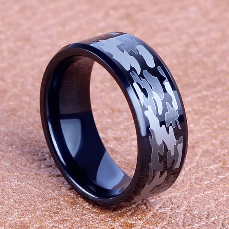 (image for) Camo Laser Engraved Tungsten Wedding Band, Black Beveled-Edge Tungsten Carbide Wedding Ring Band - 6mm - 8mm, Matching His and Hers Jewelry Set for Couples