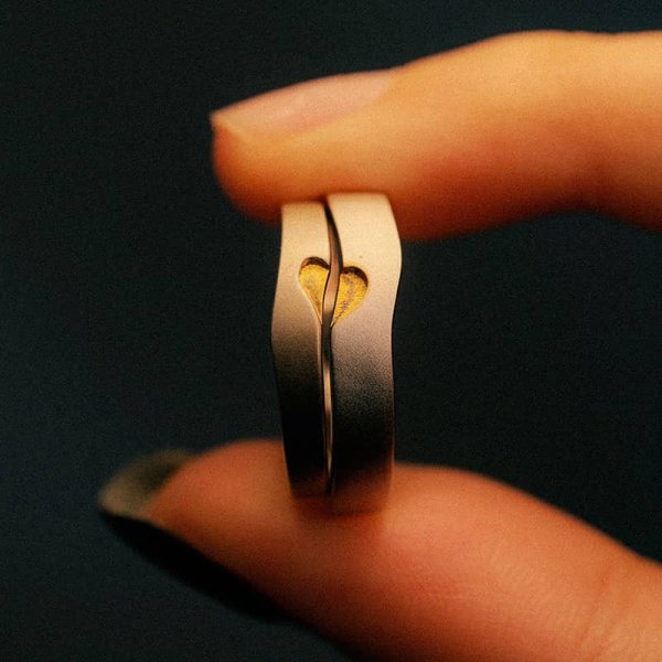 (image for) 18K Gold Heart Wave Matching Couple Rings Set Matte Finish In Sterling Silver