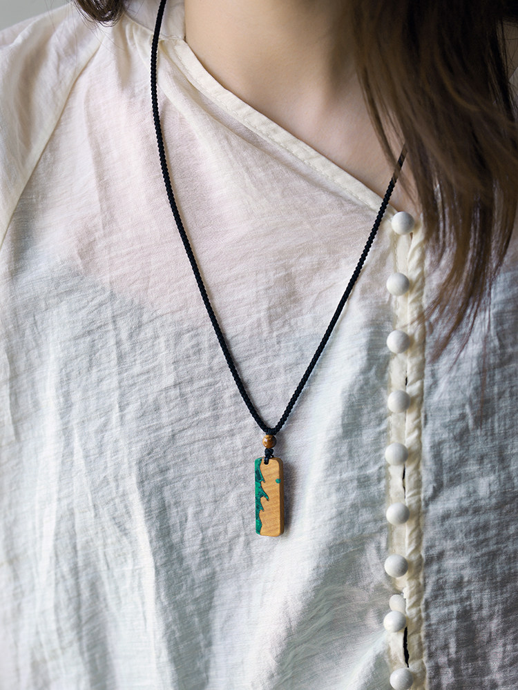 (image for) Phoebe Zhennan Wood Malachite Wave Vertical Bar Necklace