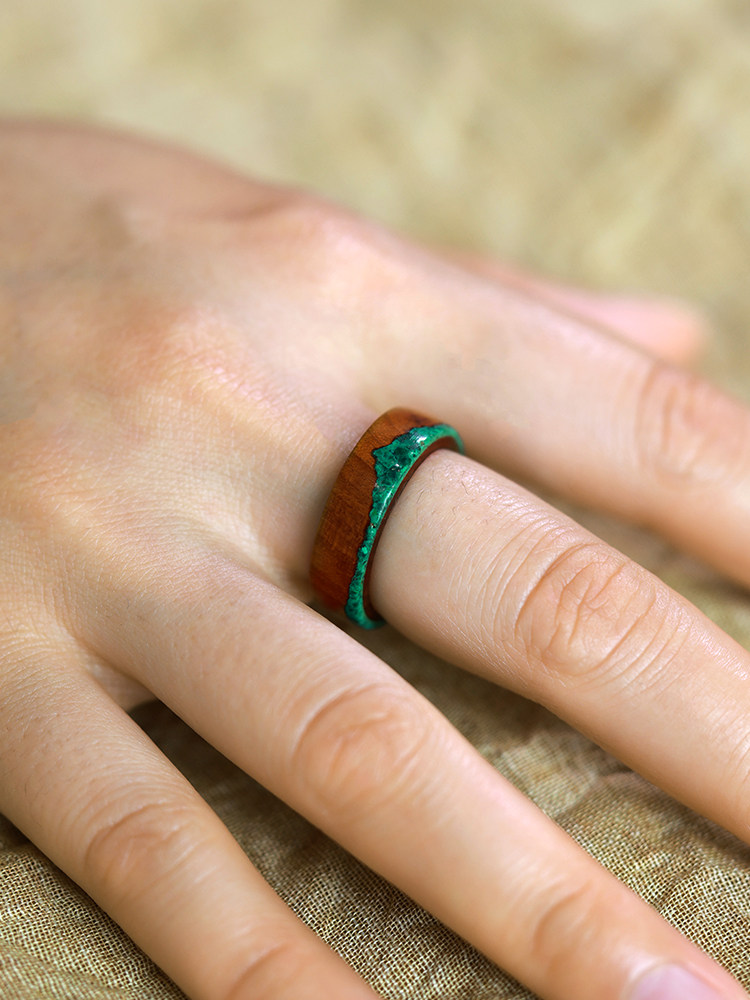 (image for) Golden Silk Nanmu Malachite Mountain Ring for Men - 7mm