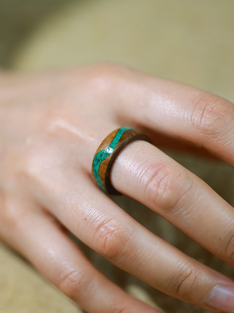 (image for) Phoebe Zhennan Wood Malachite River Ring For Men - 7mm