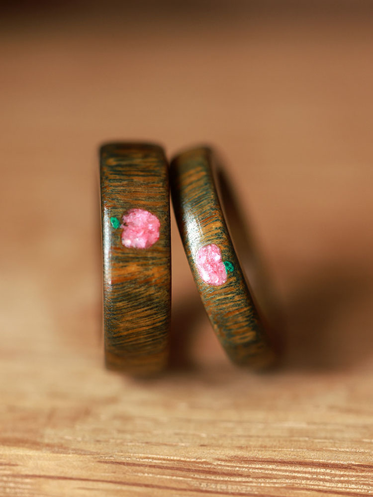 (image for) Green Sandalwood Malachite Shell Apple Ring For Men - 7mm